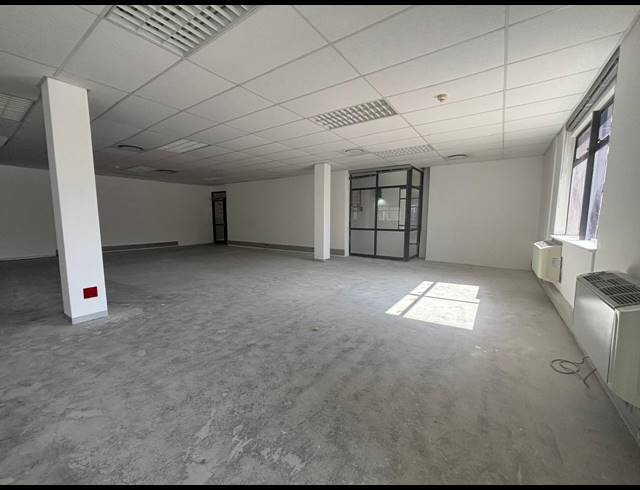 346M² OFFICE TO LET IN PLATTEKLOOF 3